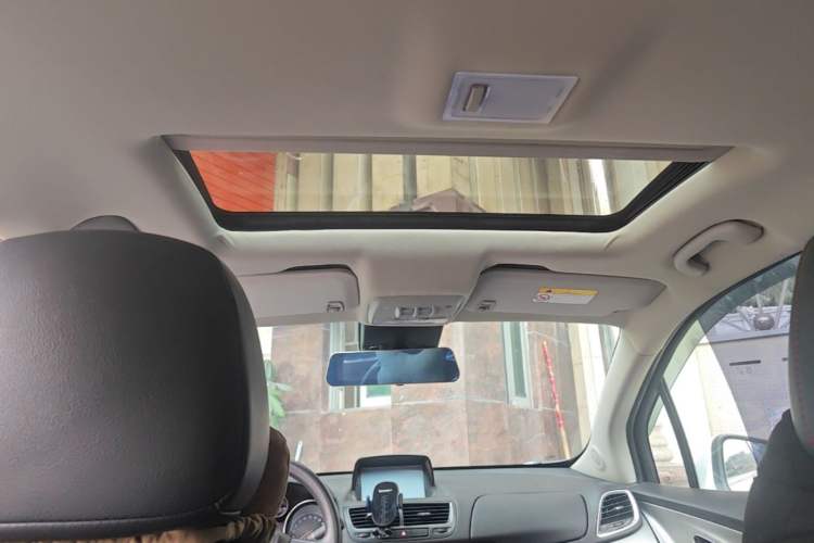 Used Buick Encore 2014 1.4T Automatic Two-Wheel Drive Urban Elite Model Headliner