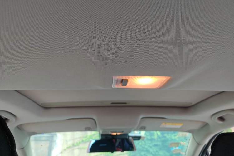 Used Buick Encore 2014 1.4T Automatic Two-Wheel Drive Urban Elite Model Headliner