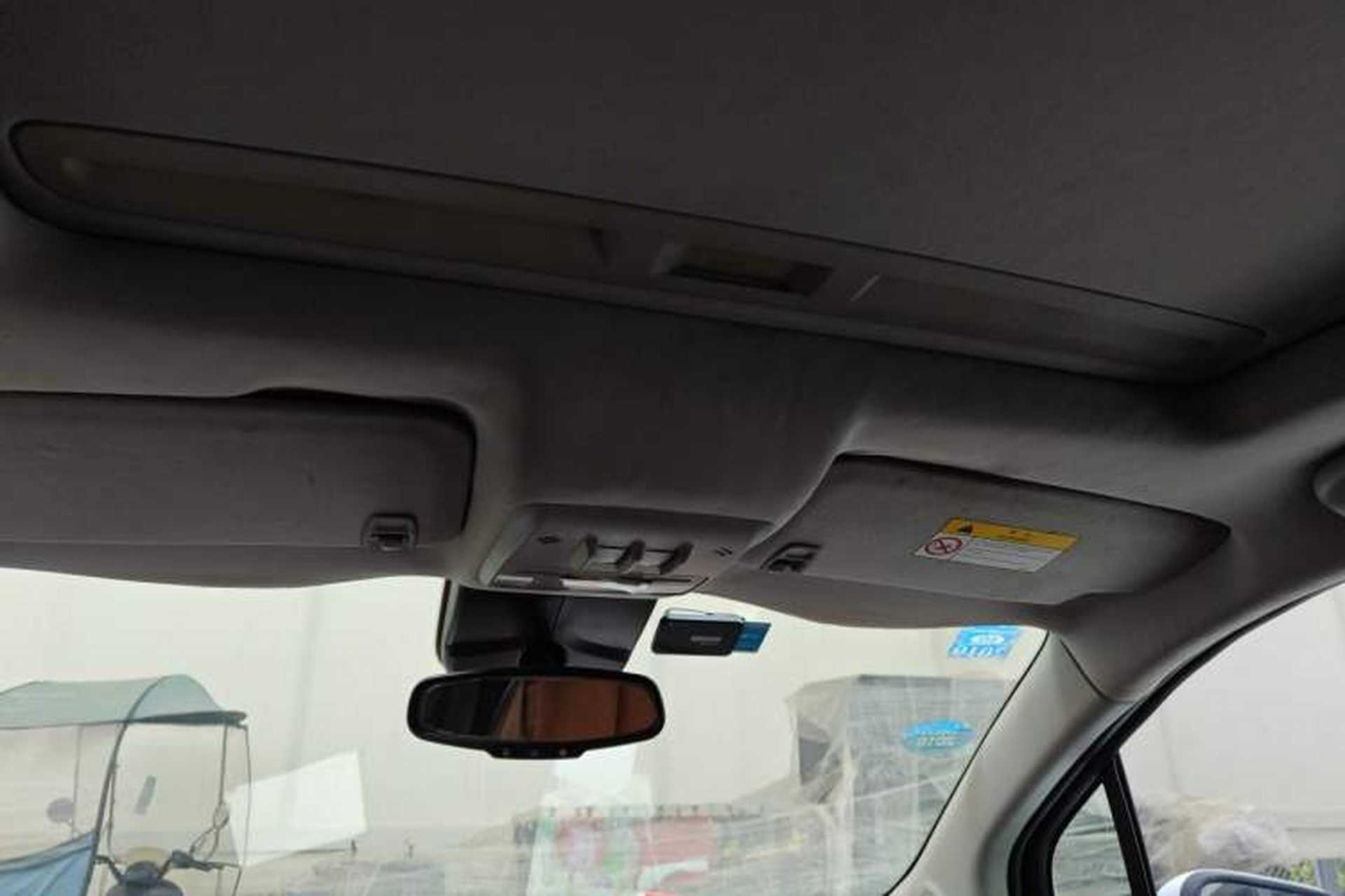 Used Buick Encore 2014 1.4T Automatic All-Wheel-Drive Flagship Edition Headliner
