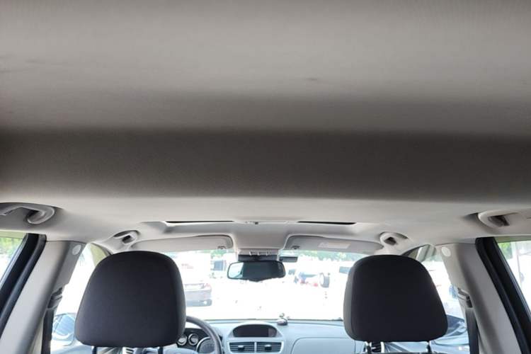 Used Buick Encore 2014 1.4T Automatic Two-Wheel Drive Urban Elite Model Headliner