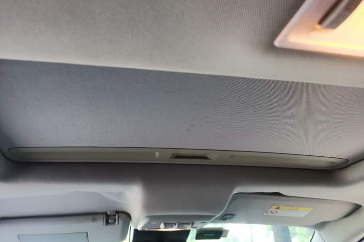 Used Buick Encore 2014 1.4T Automatic Two-Wheel Drive Urban Elite Model Headliner