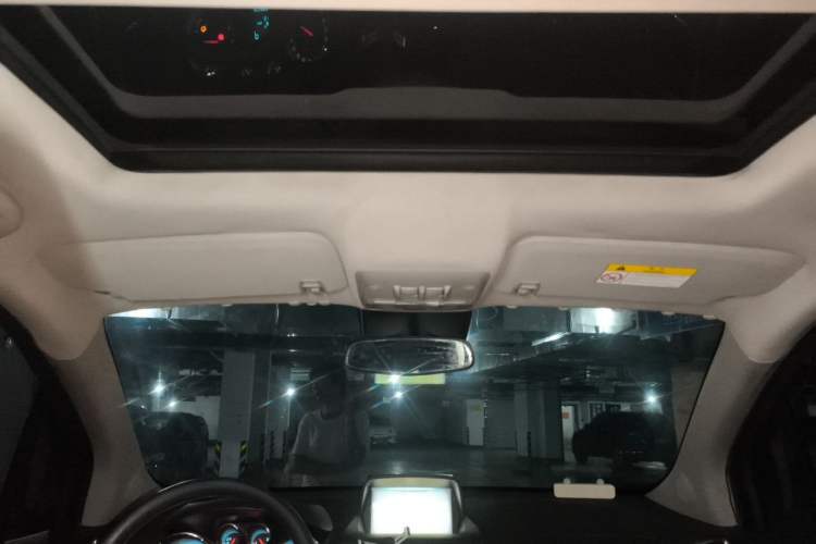 Used Buick Encore 2014 1.4T Automatic Two-Wheel Drive Urban Elite Model Headliner