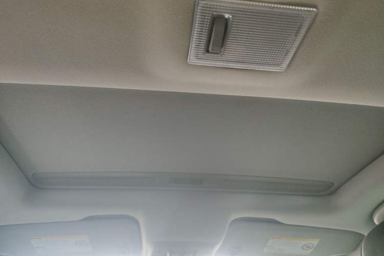 Used Buick Encore 2014 1.4T Automatic Two-Wheel Drive Urban Elite Model Headliner