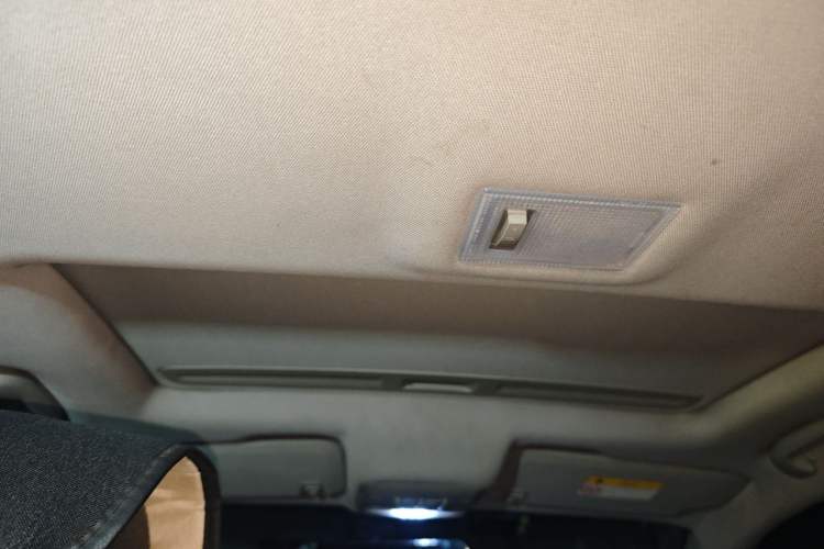 Used Buick Encore 2014 1.4T Manual Two-Wheel Drive Urban Advanced Model Headliner
