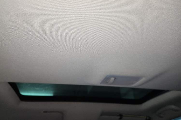 Used Buick Encore 2014 1.4T Automatic Two-Wheel Drive Urban Elite Model Headliner