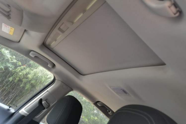 Used Buick Encore 2014 1.4T Automatic Two-Wheel Drive Urban Elite Model Headliner