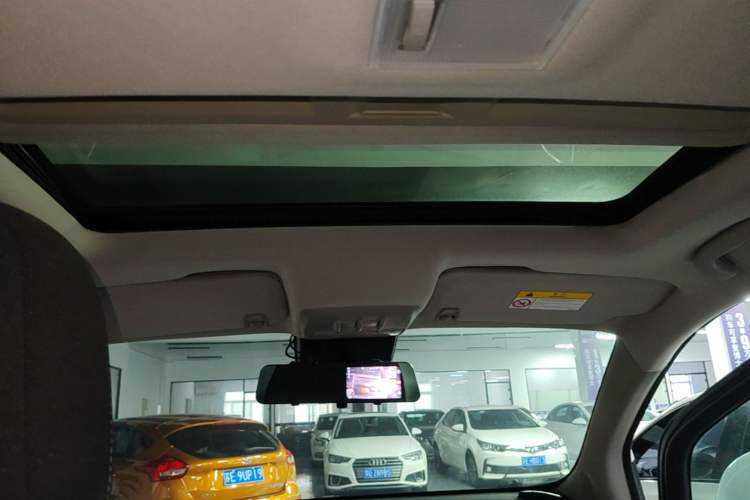 Used Buick Encore 2014 1.4T Automatic Two-Wheel Drive Urban Elite Model Headliner