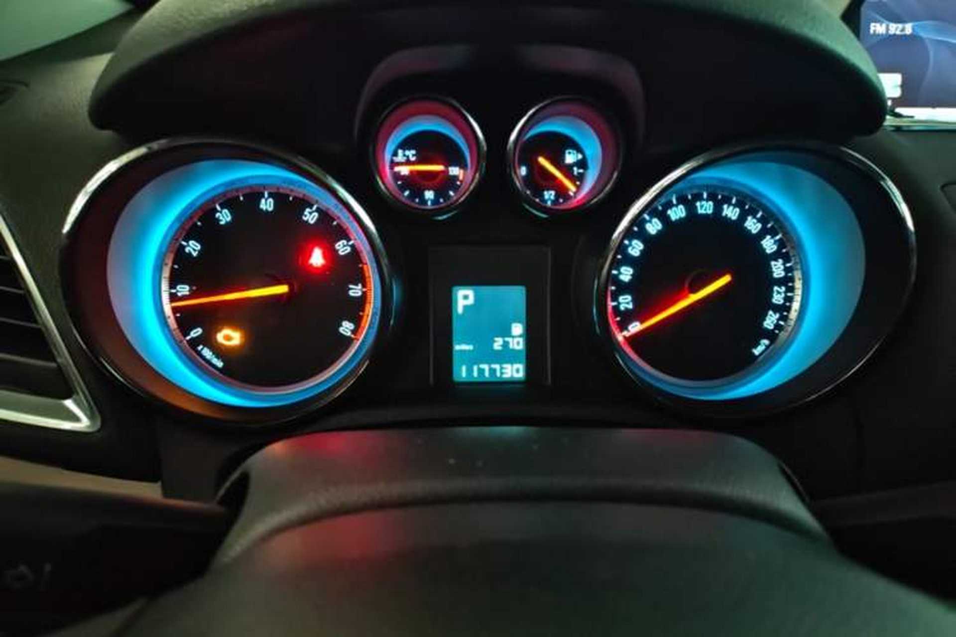 Used Buick Encore 2014 1.4T Automatic Two-Wheel Drive Urban Leading Model Instrument Cluster