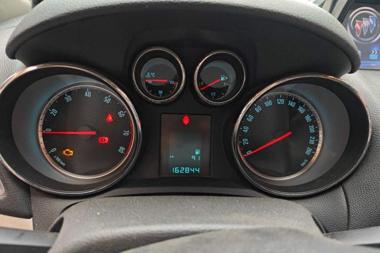 Used Buick Encore 2014 1.4T Manual Two-Wheel Drive Urban Advanced Model Instrument Cluster