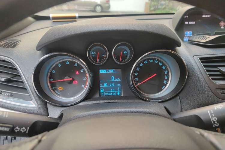 Used Buick Encore 2014 1.4T Automatic All-Wheel-Drive Flagship Edition Instrument Cluster