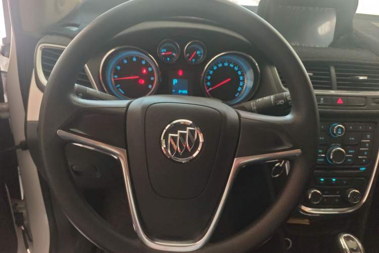 Used Buick Encore 2014 1.4T Automatic Two-Wheel Drive Urban Elite Model Instrument Cluster