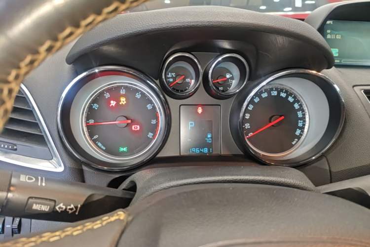 Used Buick Encore 2014 1.4T Automatic Two-Wheel Drive Urban Leading Model Instrument Cluster