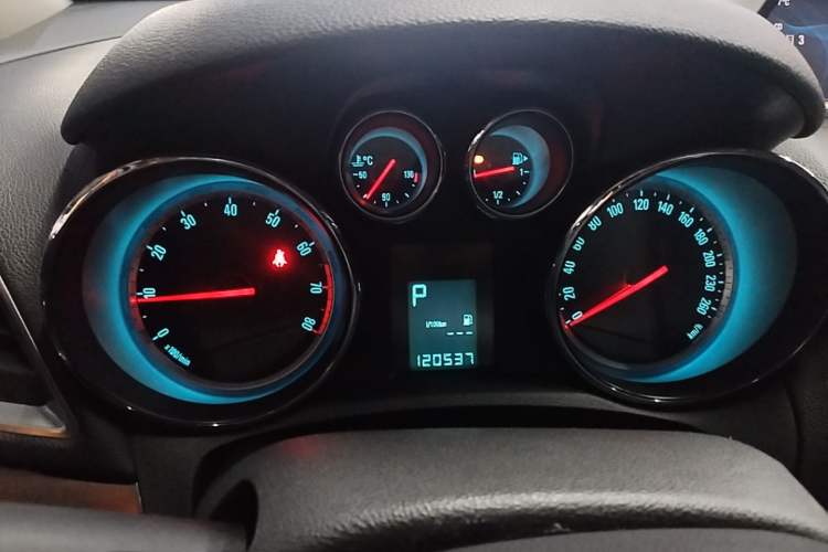 Used Buick Encore 2014 1.4T Automatic Two-Wheel Drive Urban Leading Model Instrument Cluster