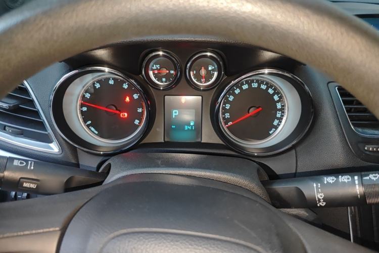 Used Buick Encore 2014 1.4T Automatic Two-Wheel Drive Urban Elite Model Instrument Cluster