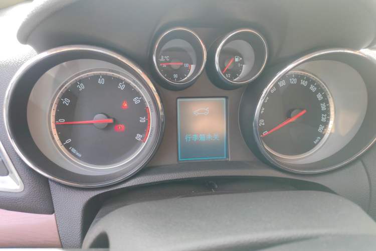 Used Buick Encore 2014 1.4T Automatic All-Wheel-Drive Flagship Edition Instrument Cluster