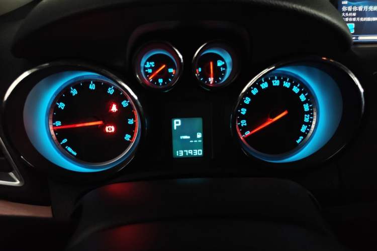 Used Buick Encore 2014 1.4T Automatic Two-Wheel Drive Urban Leading Model Instrument Cluster