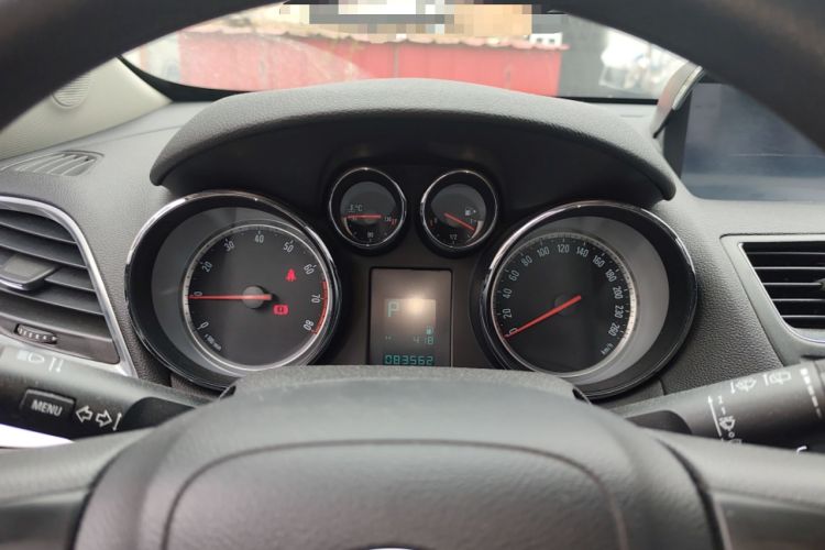 Used Buick Encore 2014 1.4T Automatic Two-Wheel Drive Urban Elite Model Instrument Cluster