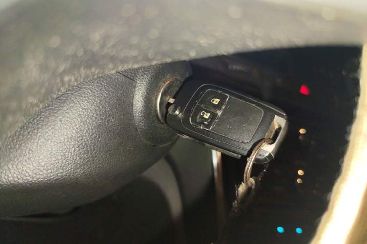 Used Buick Encore 2014 1.4T Automatic Two-Wheel Drive Urban Elite Model Interior 1