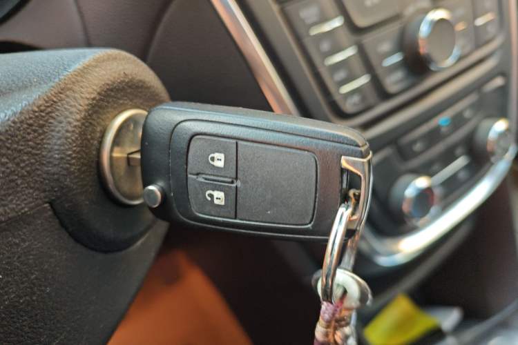 Used Buick Encore 2014 1.4T Automatic Two-Wheel Drive Urban Elite Model Interior 1