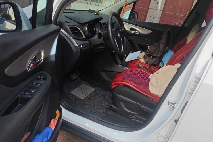 Used Buick Encore 2014 1.4T Automatic Two-Wheel Drive Urban Elite Model Interior 3