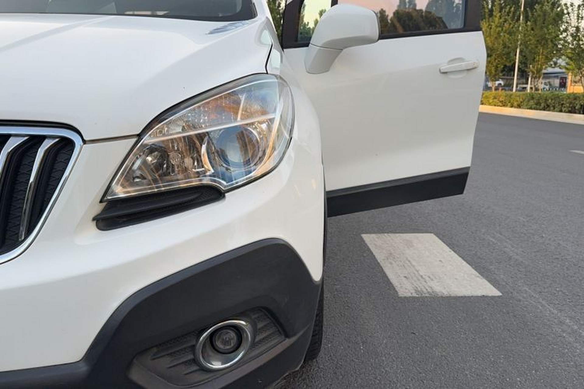 Used Buick Encore 2014 1.4T Manual Two-Wheel Drive Urban Advanced Model Left Front Headlight