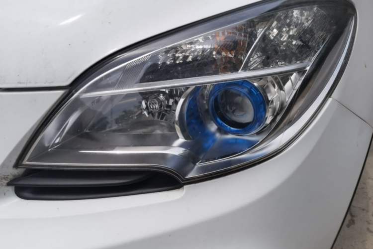 Used Buick Encore 2014 1.4T Automatic Two-Wheel Drive Urban Elite Model Left Front Headlight