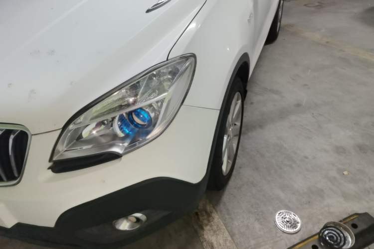 Used Buick Encore 2014 1.4T Manual Two-Wheel Drive Urban Advanced Model Left Front Headlight