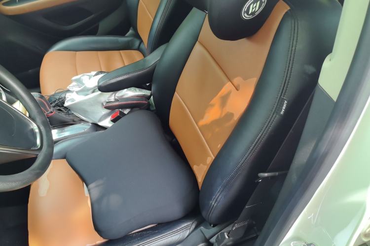 Used Buick Encore 2014 1.4T Automatic Two-Wheel Drive Urban Elite Model Left Front Seat