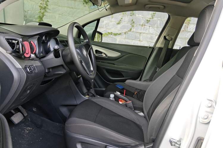Used Buick Encore 2014 1.4T Automatic Two-Wheel Drive Urban Elite Model Left Front Seat