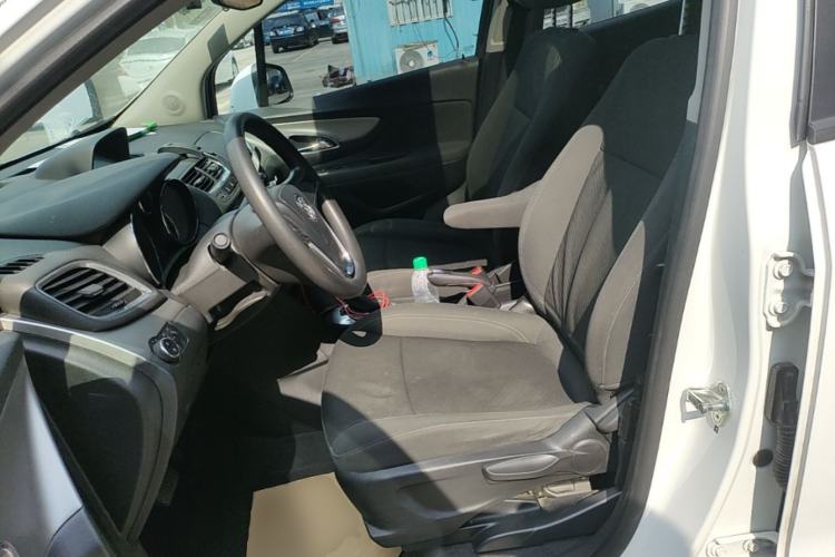 Used Buick Encore 2014 1.4T Automatic Two-Wheel Drive Urban Elite Model Left Front Seat