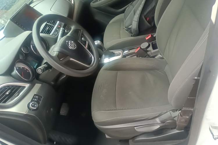 Used Buick Encore 2014 1.4T Automatic Two-Wheel Drive Urban Elite Model Left Front Seat
