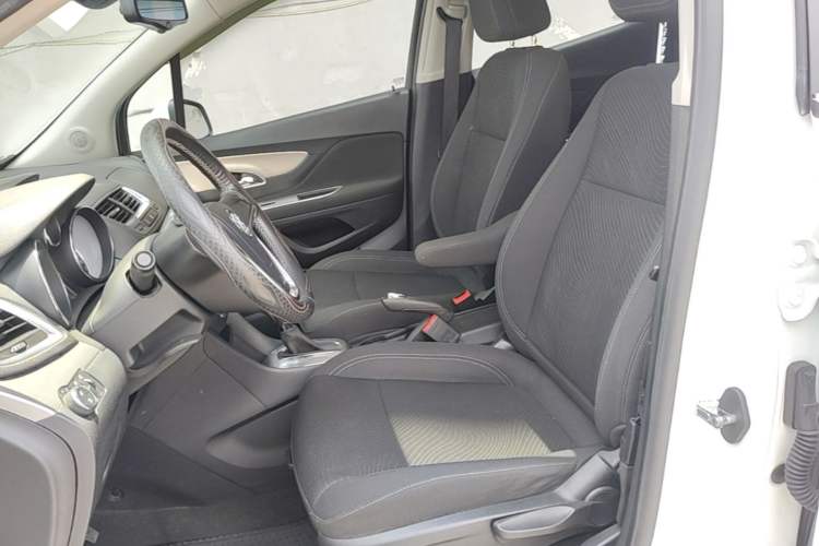 Used Buick Encore 2014 1.4T Automatic Two-Wheel Drive Urban Elite Model Left Front Seat