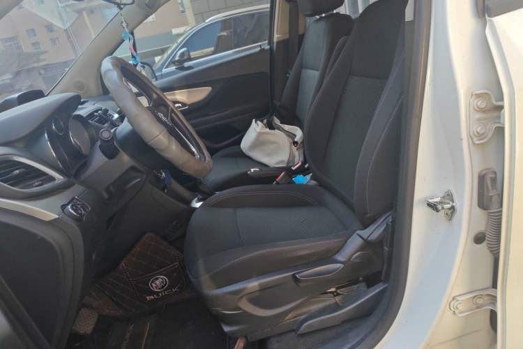 Used Buick Encore 2014 1.4T Automatic Two-Wheel Drive Urban Elite Model Left Front Seat