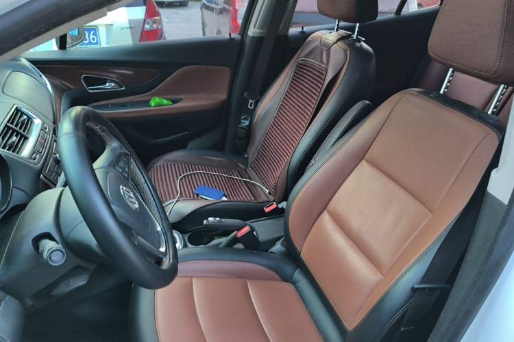 Used Buick Encore 2014 1.4T Automatic All-Wheel-Drive Flagship Edition Left Front Seat