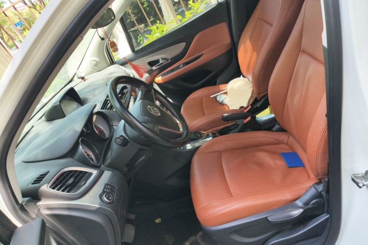 Used Buick Encore 2014 1.4T Automatic Two-Wheel Drive Urban Elite Model Left Front Seat
