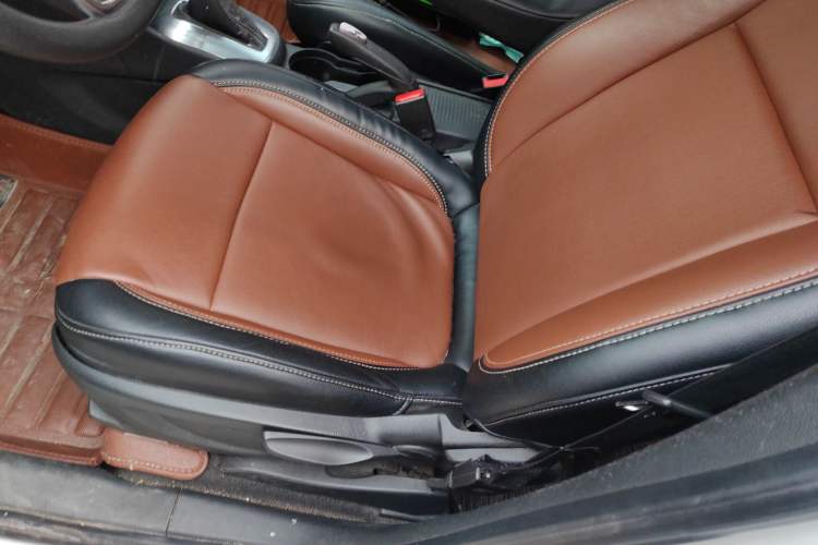 Used Buick Encore 2014 1.4T Automatic Two-Wheel Drive Urban Elite Model Left Front Seat