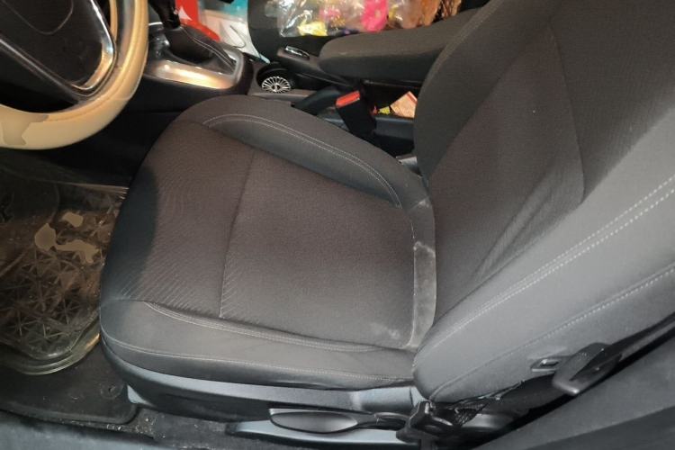 Used Buick Encore 2014 1.4T Automatic Two-Wheel Drive Urban Elite Model Left Front Seat