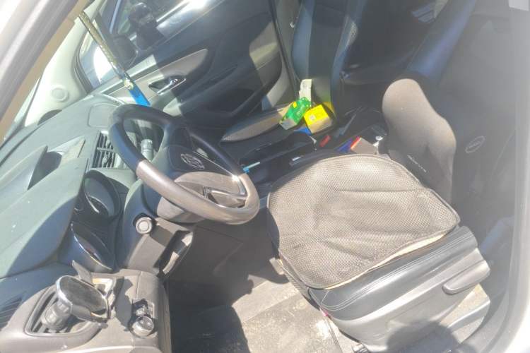Used Buick Encore 2014 1.4T Automatic Two-Wheel Drive Urban Elite Model Left Front Seat