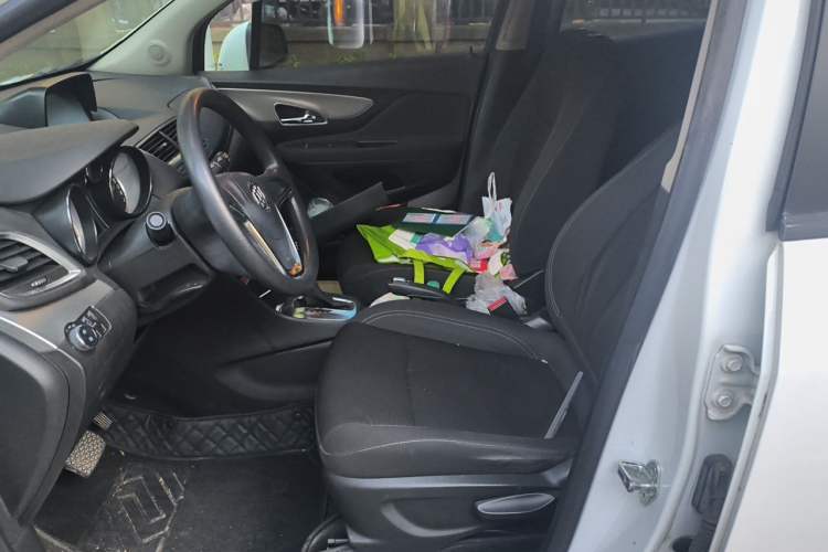 Used Buick Encore 2014 1.4T Automatic Two-Wheel Drive Urban Elite Model Left Front Seat