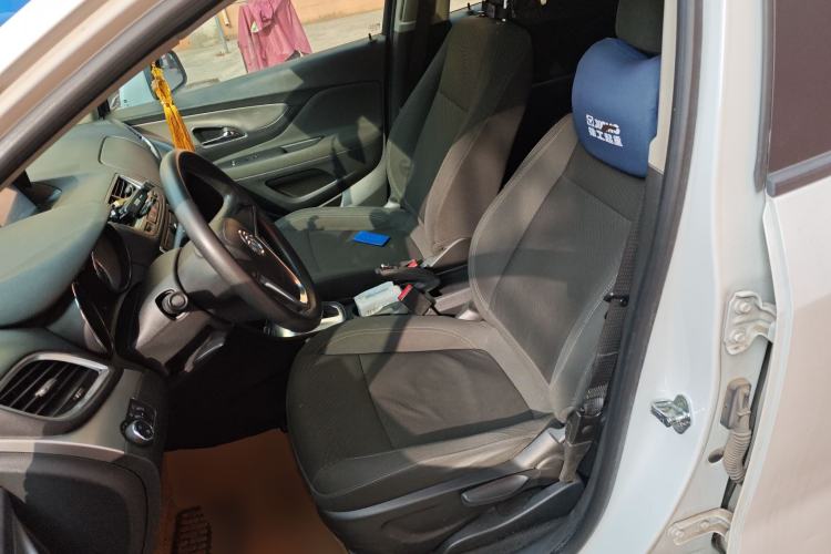 Used Buick Encore 2014 1.4T Automatic Two-Wheel Drive Urban Elite Model Left Front Seat