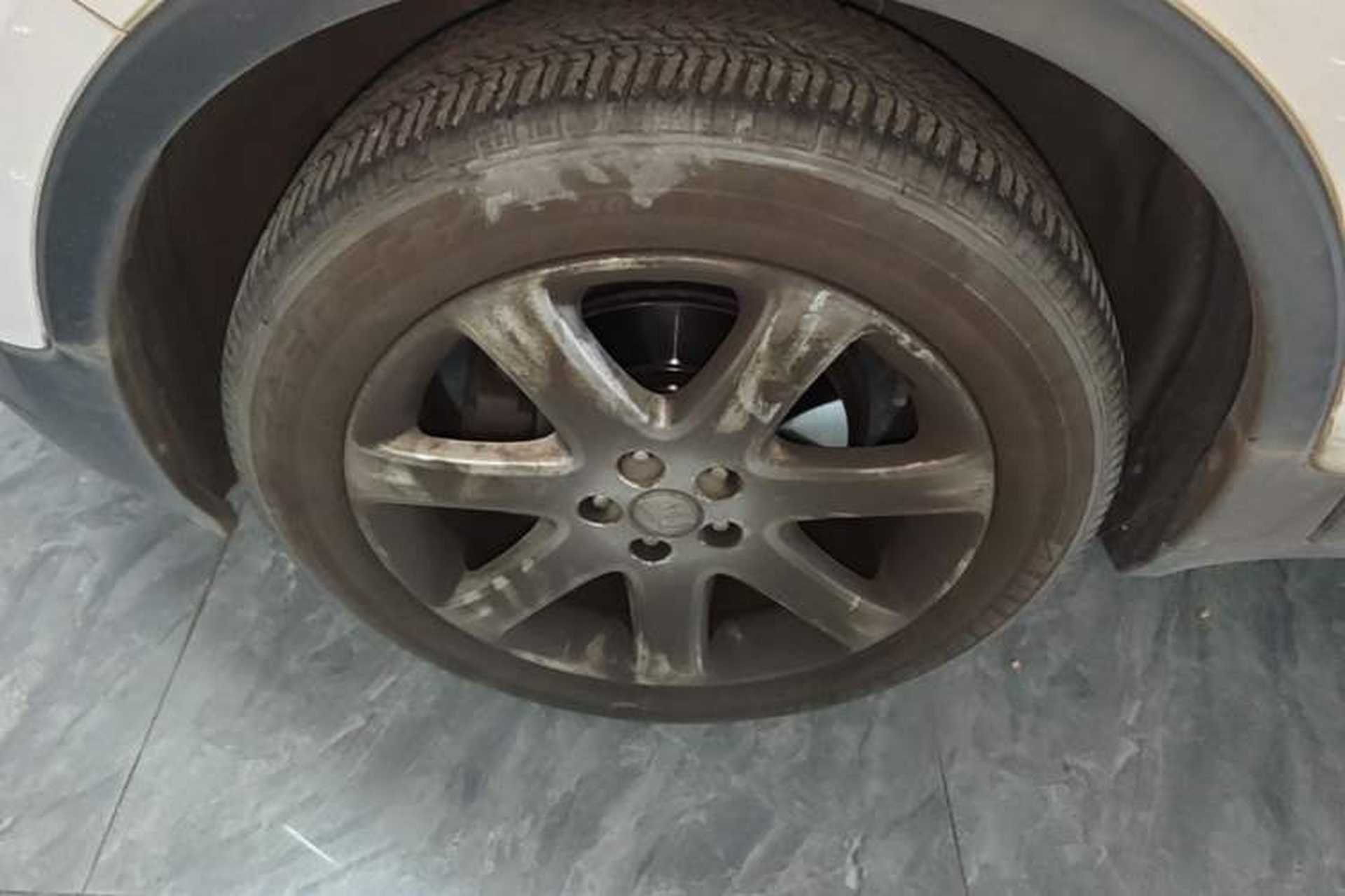 Used Buick Encore 2014 1.4T Automatic Two-Wheel Drive Urban Elite Model Left Front Wheel Hub