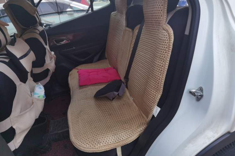 Used Buick Encore 2014 1.4T Automatic Two-Wheel Drive Urban Elite Model Left Rear Seat