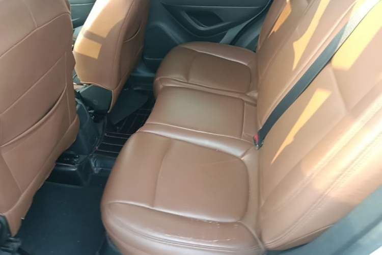 Used Buick Encore 2014 1.4T Automatic Two-Wheel Drive Urban Elite Model Left Rear Seat
