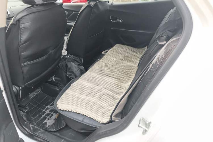 Used Buick Encore 2014 1.4T Automatic Two-Wheel Drive Urban Elite Model Left Rear Seat