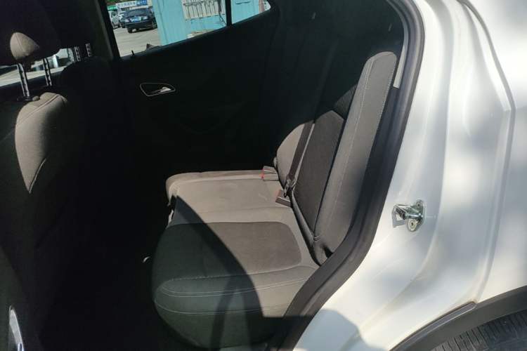 Used Buick Encore 2014 1.4T Automatic Two-Wheel Drive Urban Elite Model Left Rear Seat