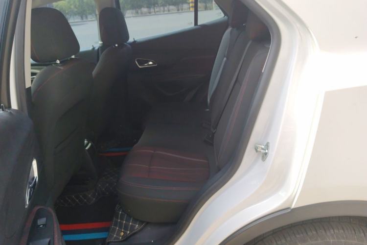 Used Buick Encore 2014 1.4T Manual Two-Wheel Drive Urban Advanced Model Left Rear Seat