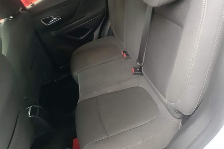 Used Buick Encore 2014 1.4T Automatic Two-Wheel Drive Urban Elite Model Left Rear Seat