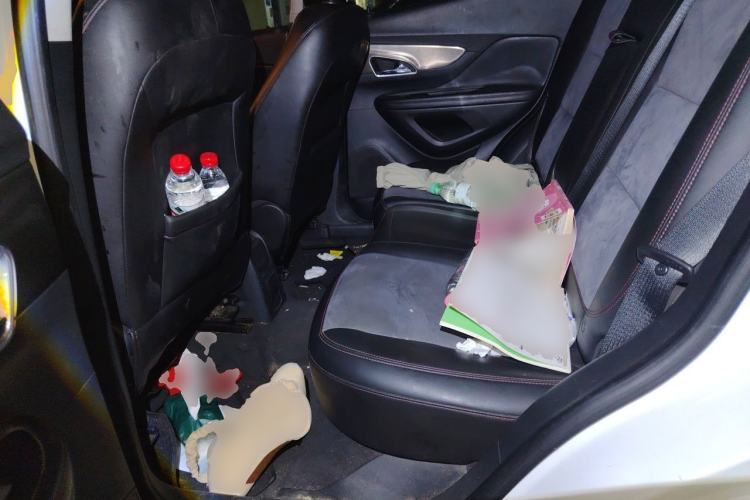 Used Buick Encore 2014 1.4T Manual Two-Wheel Drive Urban Sport Model Left Rear Seat