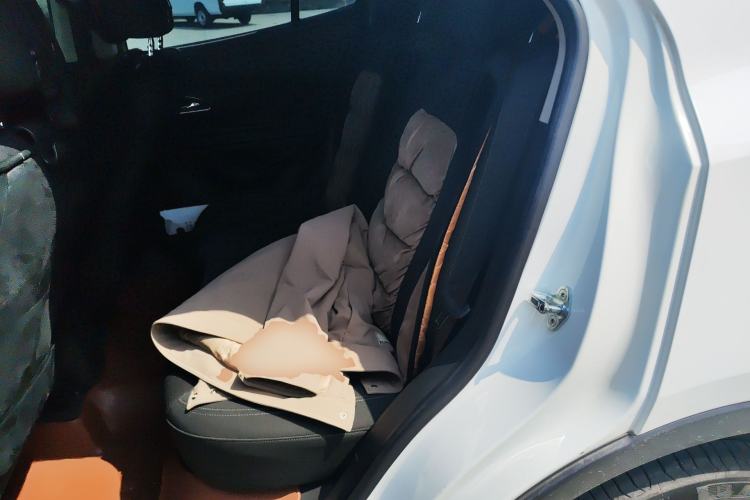Used Buick Encore 2014 1.4T Automatic Two-Wheel Drive Urban Elite Model Left Rear Seat