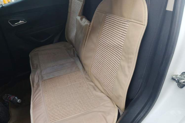 Used Buick Encore 2014 1.4T Automatic Two-Wheel Drive Urban Elite Model Left Rear Seat